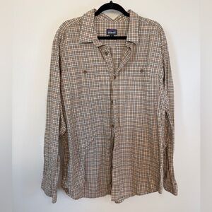 Patagonia 100% organic cotton neutral plaid button down men’s size XL